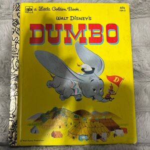 💙 Disney’s Dumbo A Little Golden Book